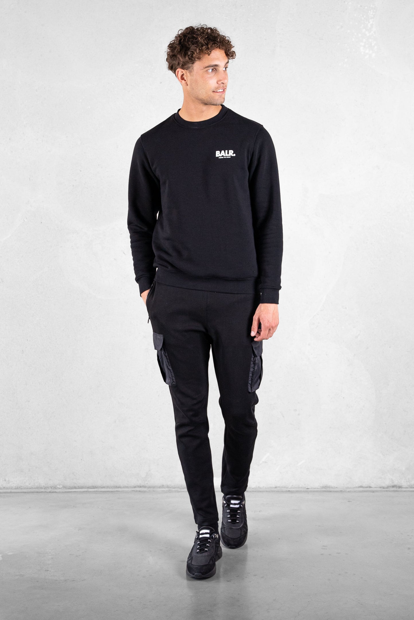Olaf Straight H2S Globe Crewneck Jet Black