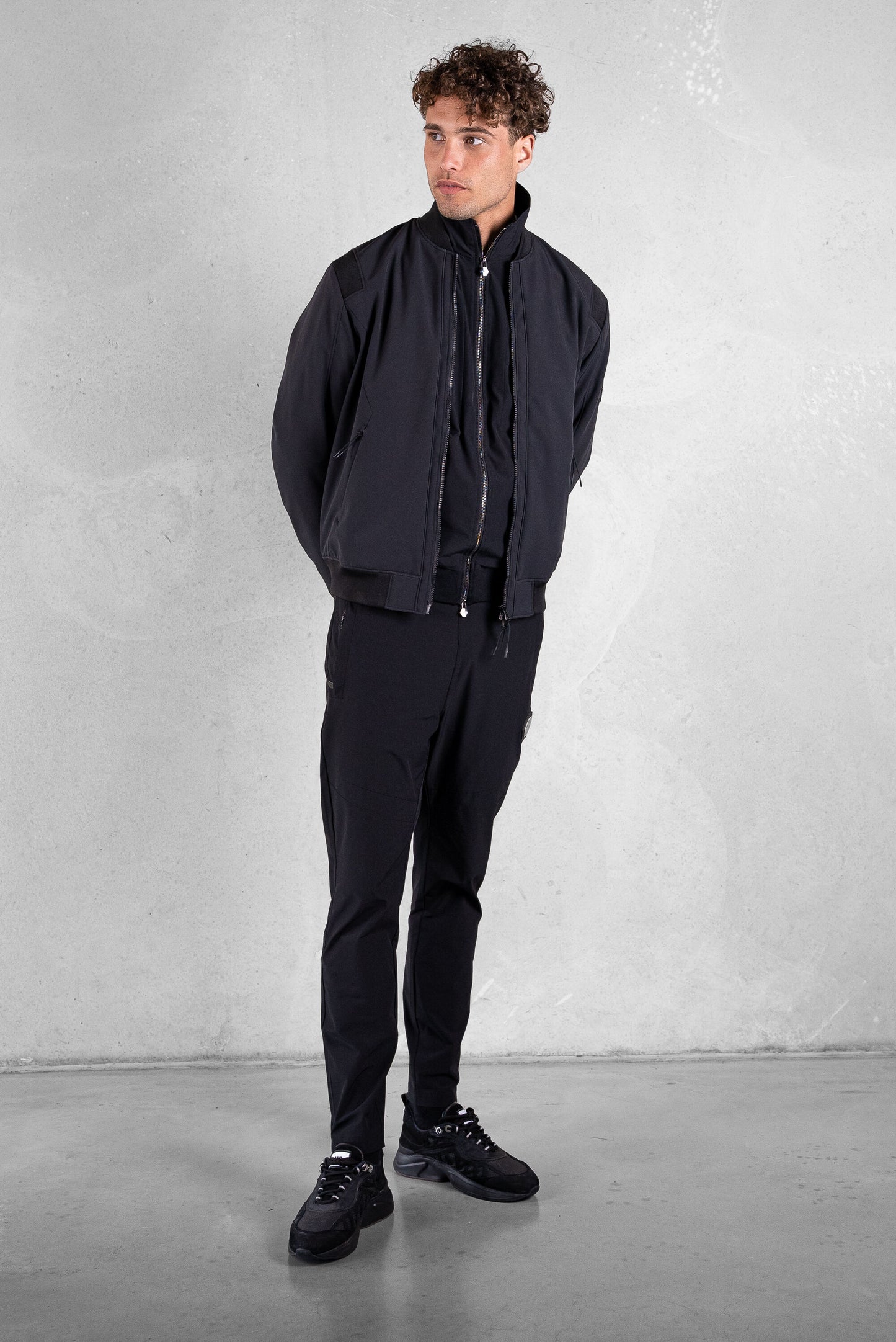 Chase Straight Bomberjacke Jet Black