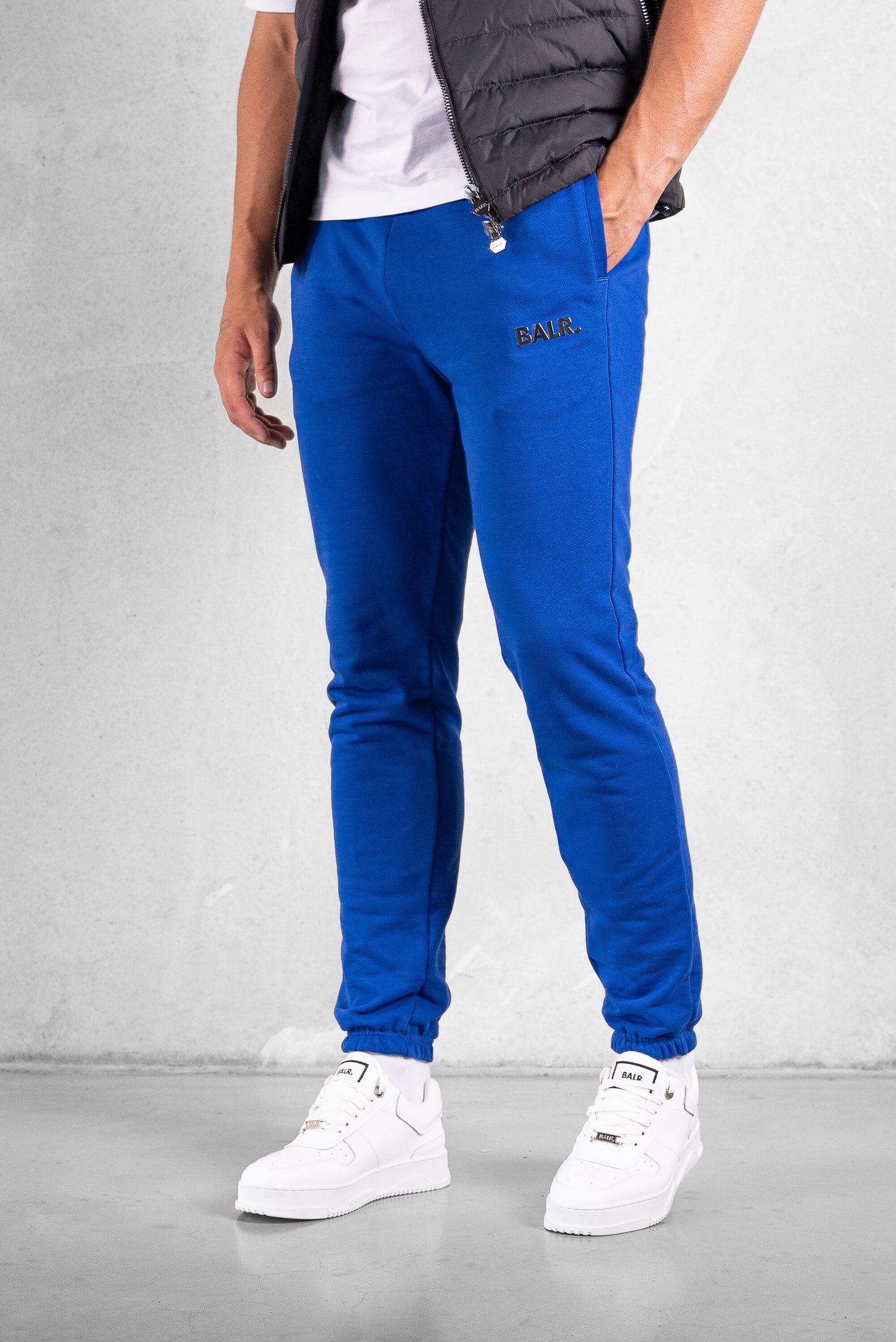 Regular Metal Brand Jogger Surf The Web