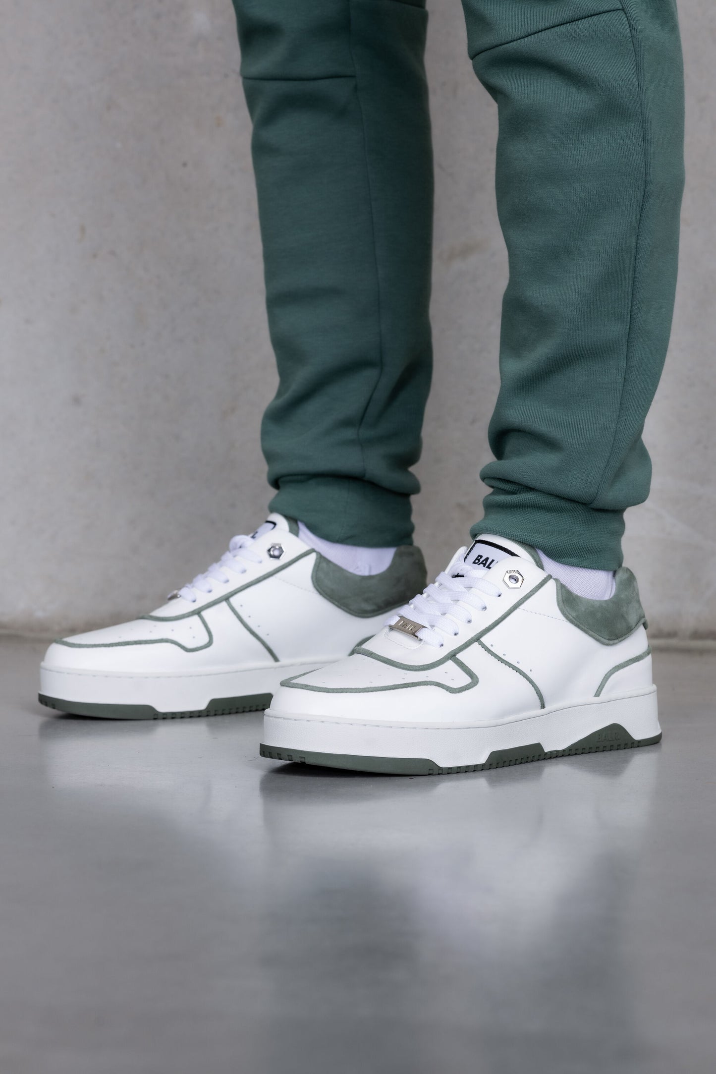 Club B Classic Sneaker Bright White/Dark Forest