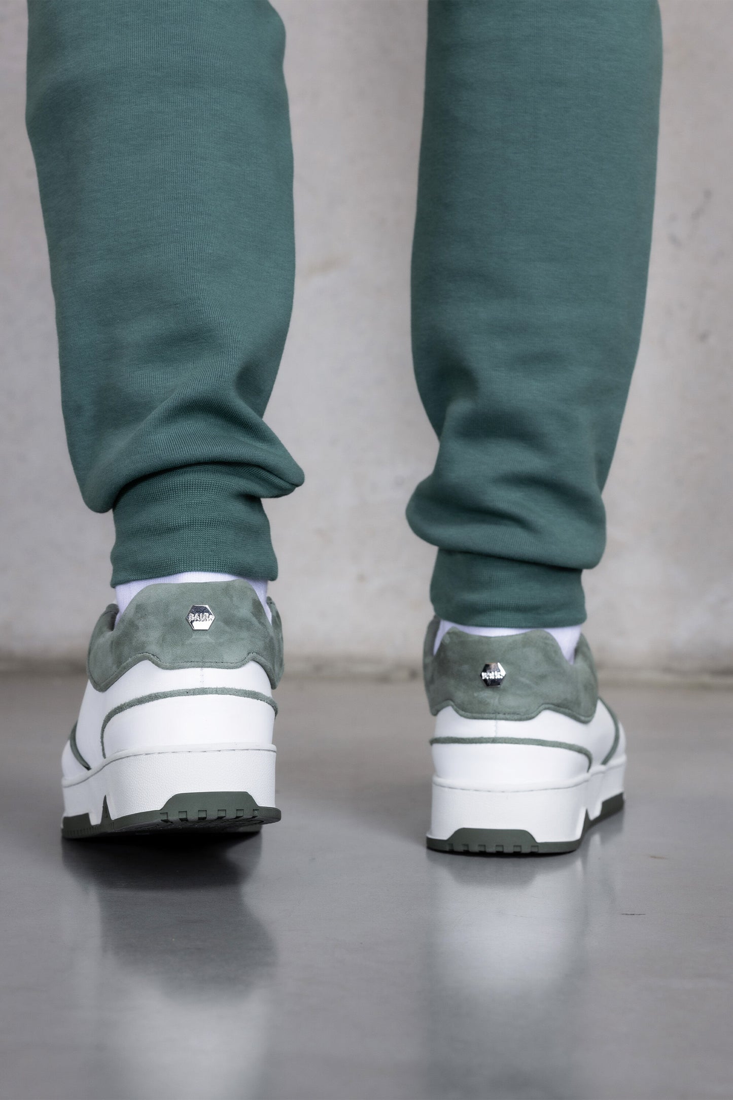 Club B Classic Sneaker Bright White/Dark Forest