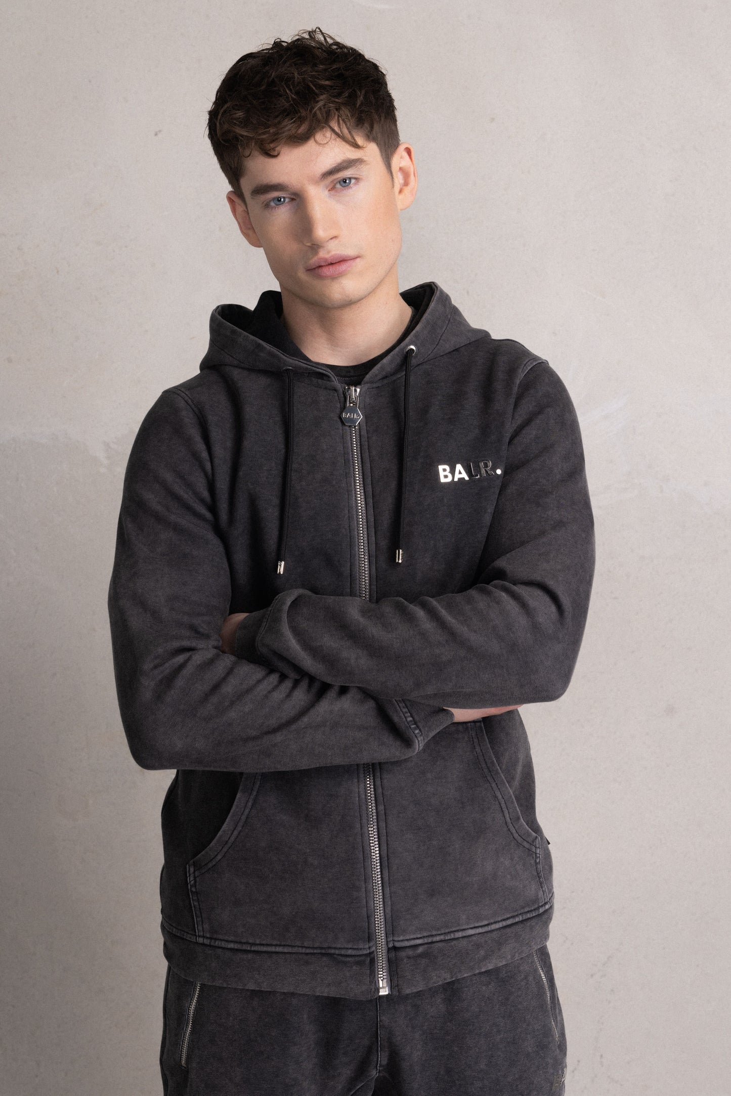 Q-Series Straight Zip Thru Hoodie Vintage Washed
