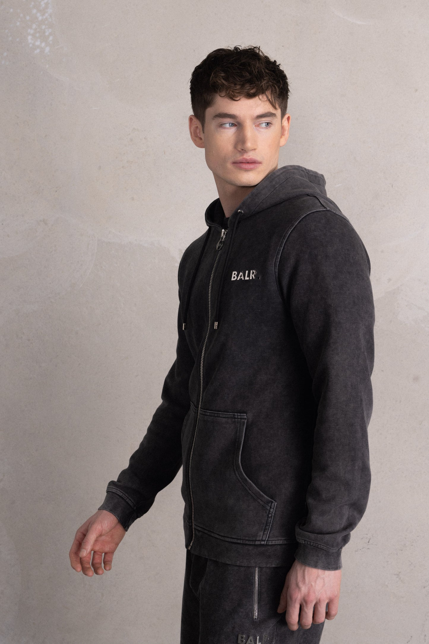 Q-Series Straight Zip Thru Hoodie Vintage Washed