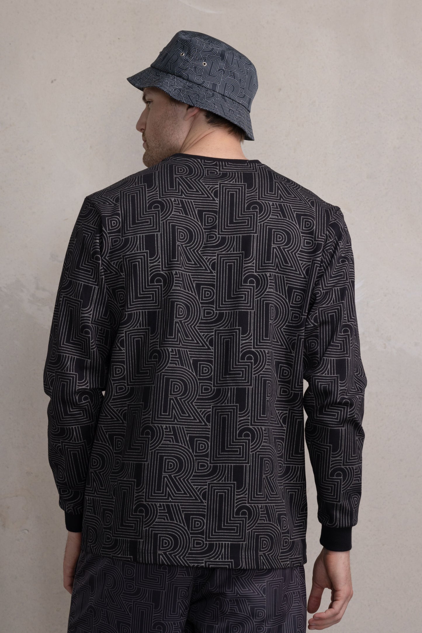 Olaf Straight Track AOP Longsleeve T-Shirt Jet Black
