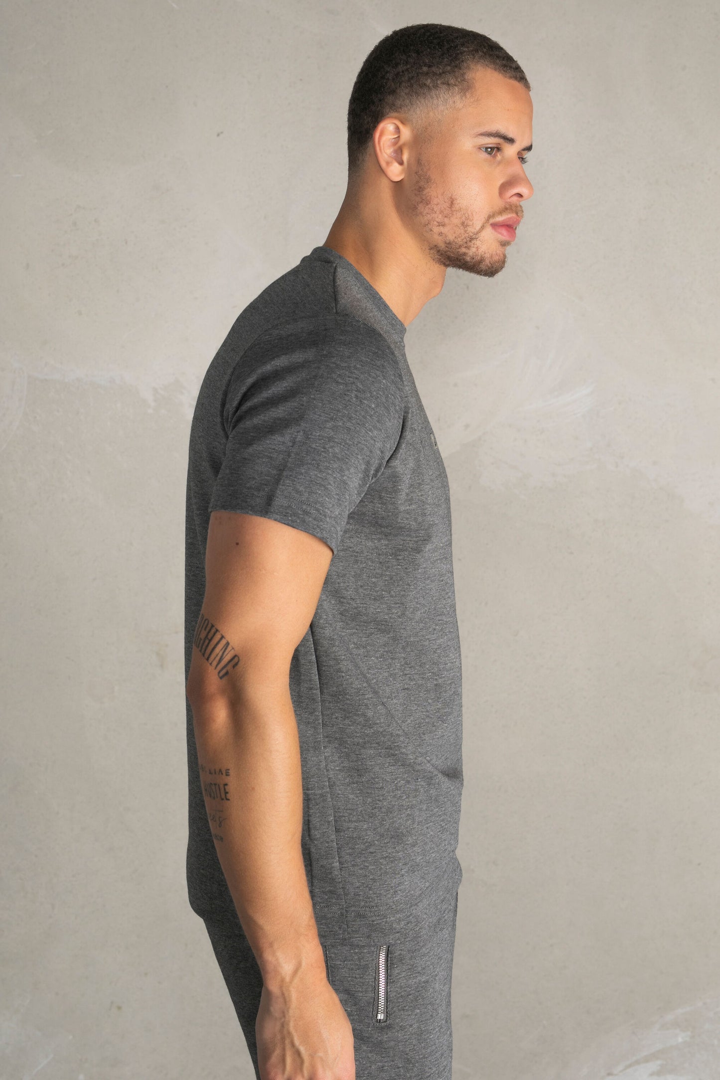 Q-Series Straight T-Shirt Dk Grey Heather