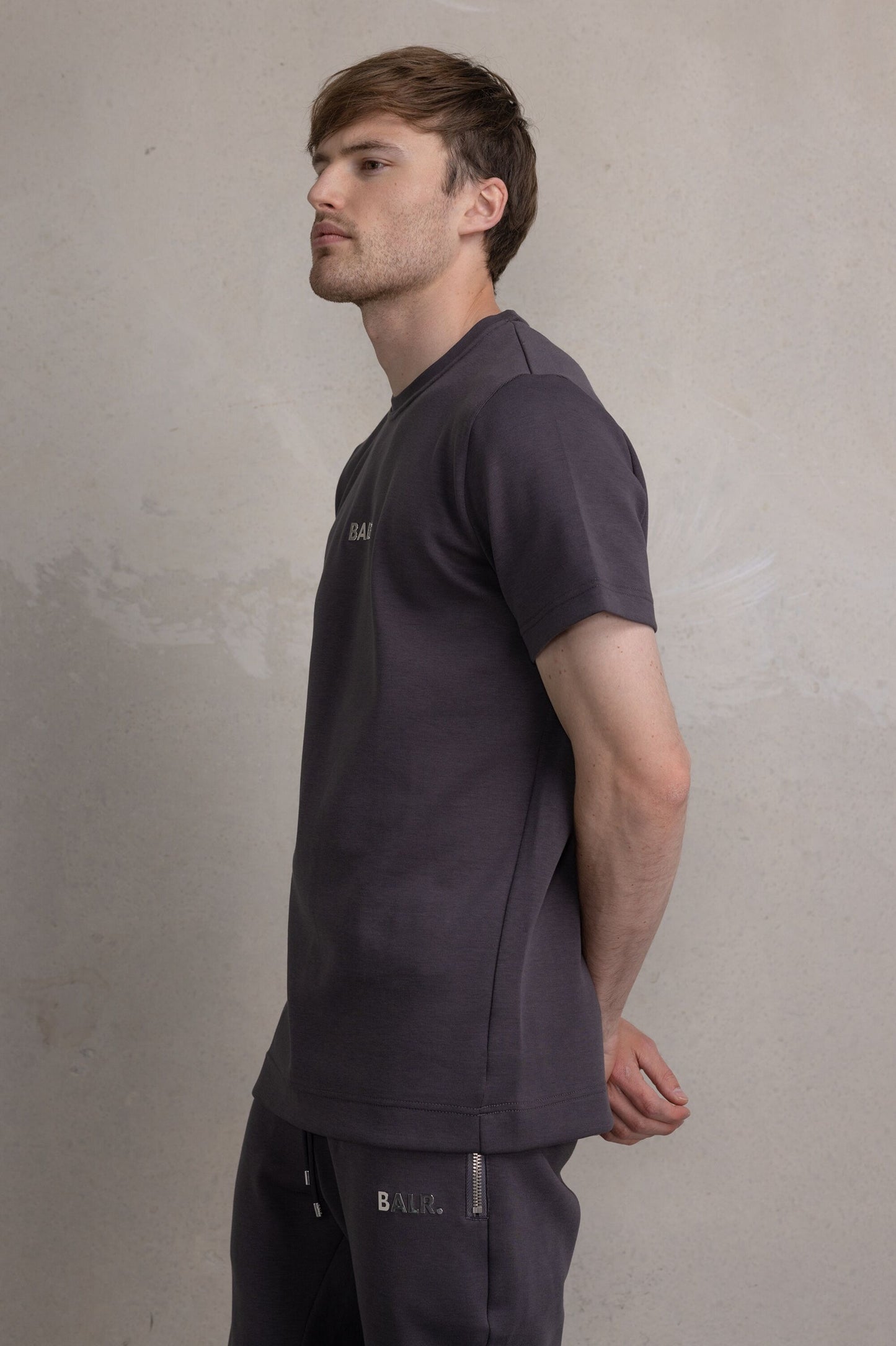 Q-Series Straight T-shirt Asphalt
