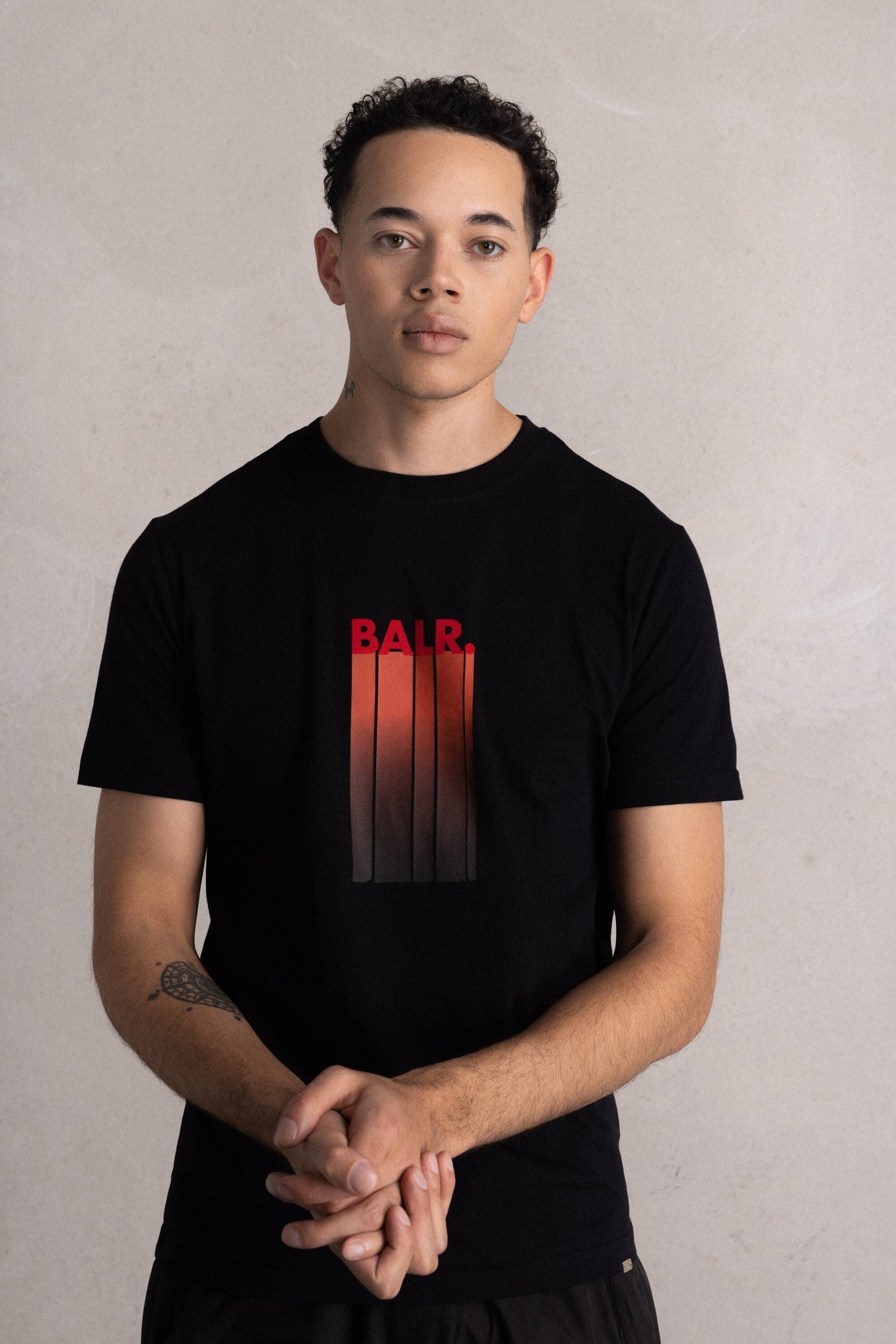 Olaf Straight BALR. Logo Gradient T-Shirt Jet Black