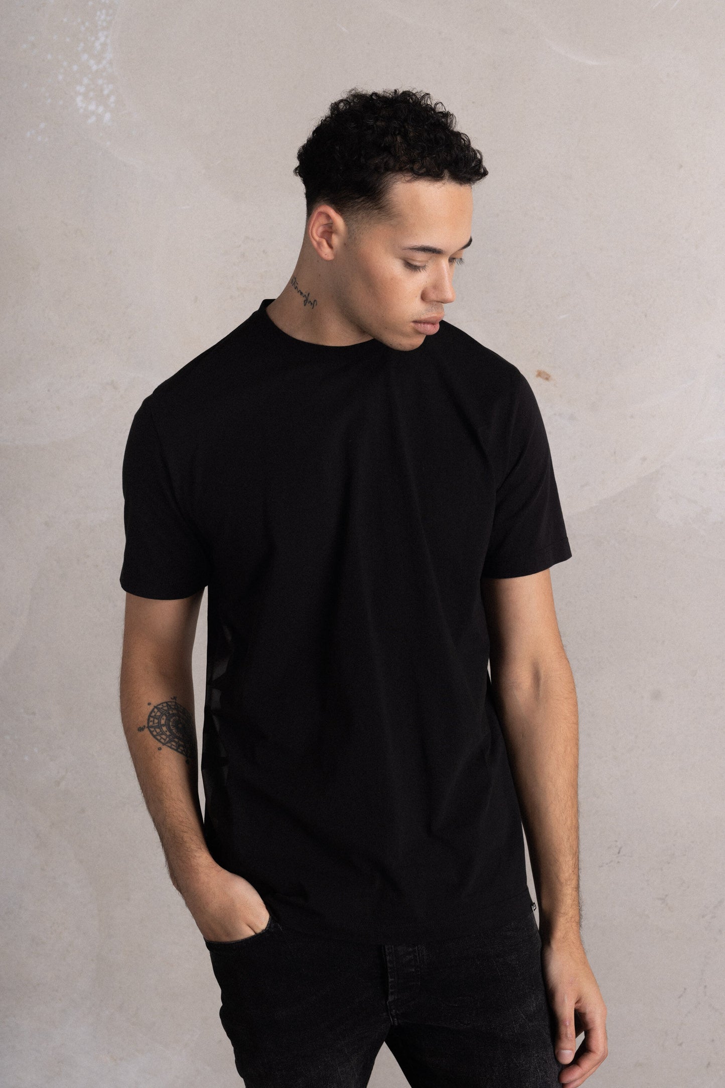Olaf Straight Vertical T-Shirt Jet Black