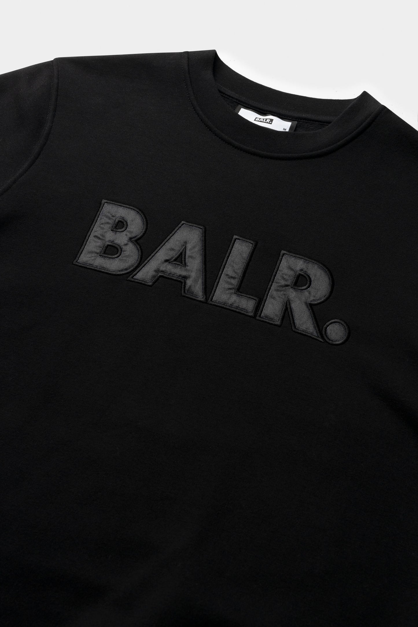 Olaf Straight BALR. Satin Embro Crewneck Black/Black