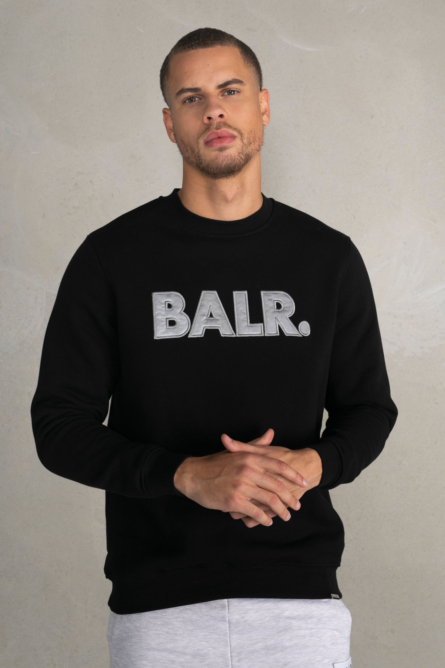 Olaf Straight BALR. Satin Embro Crewneck Jet Black