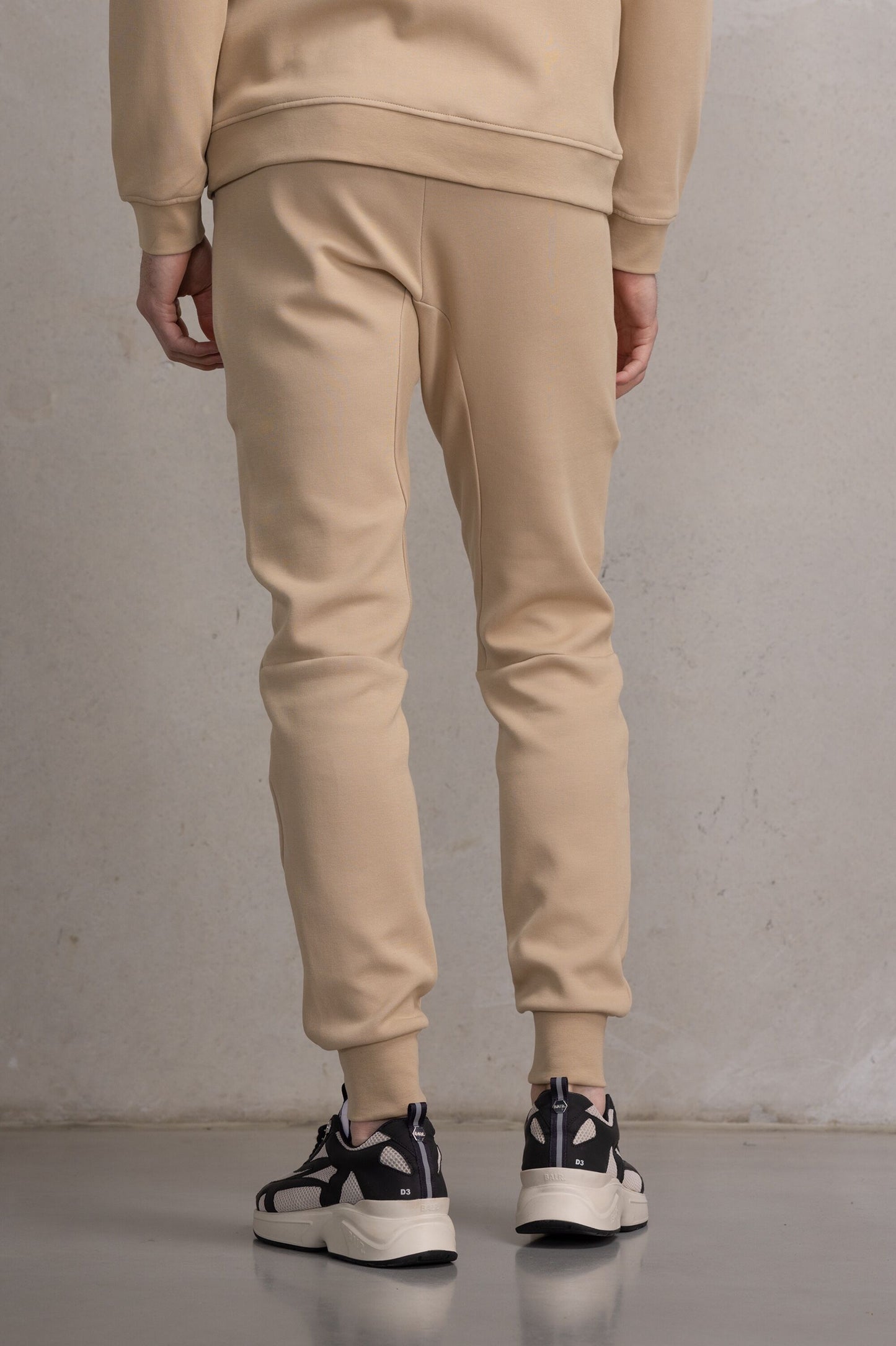 Q-Series Slim Classic Sweatpants Irish Cream