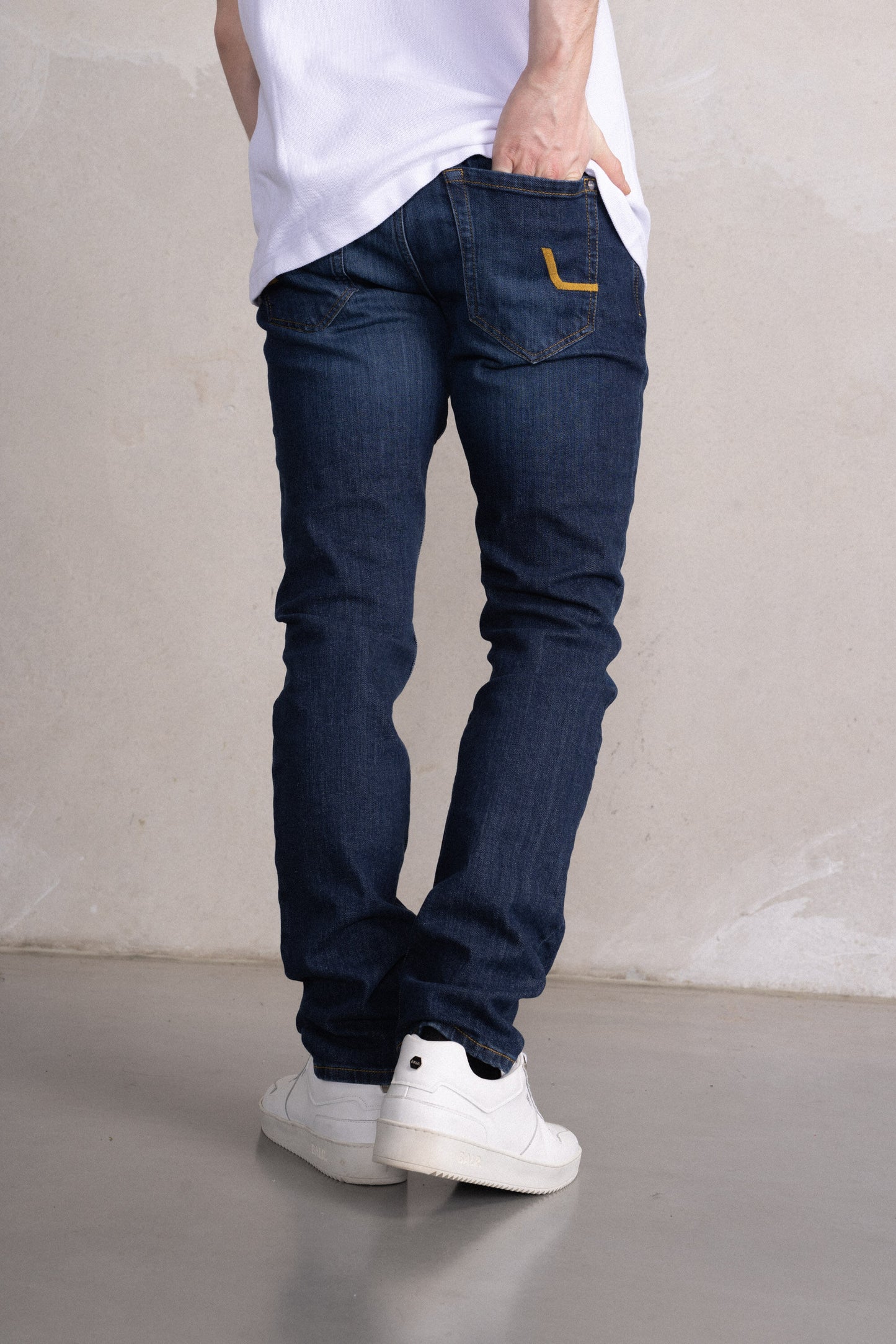 James Slim Mid Aged Denim Solid Blue