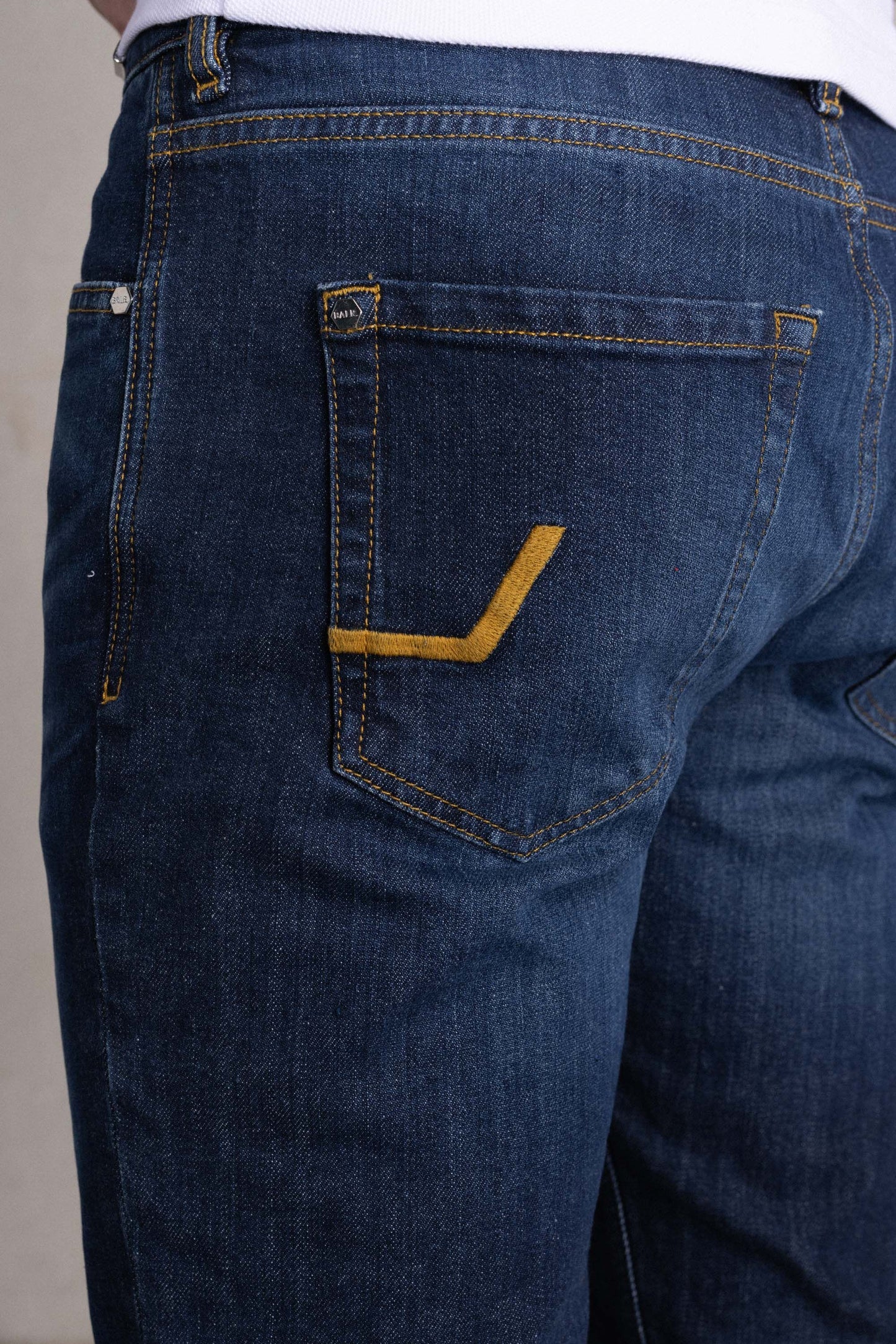 James Slim Mid Aged Denim Solid Blue