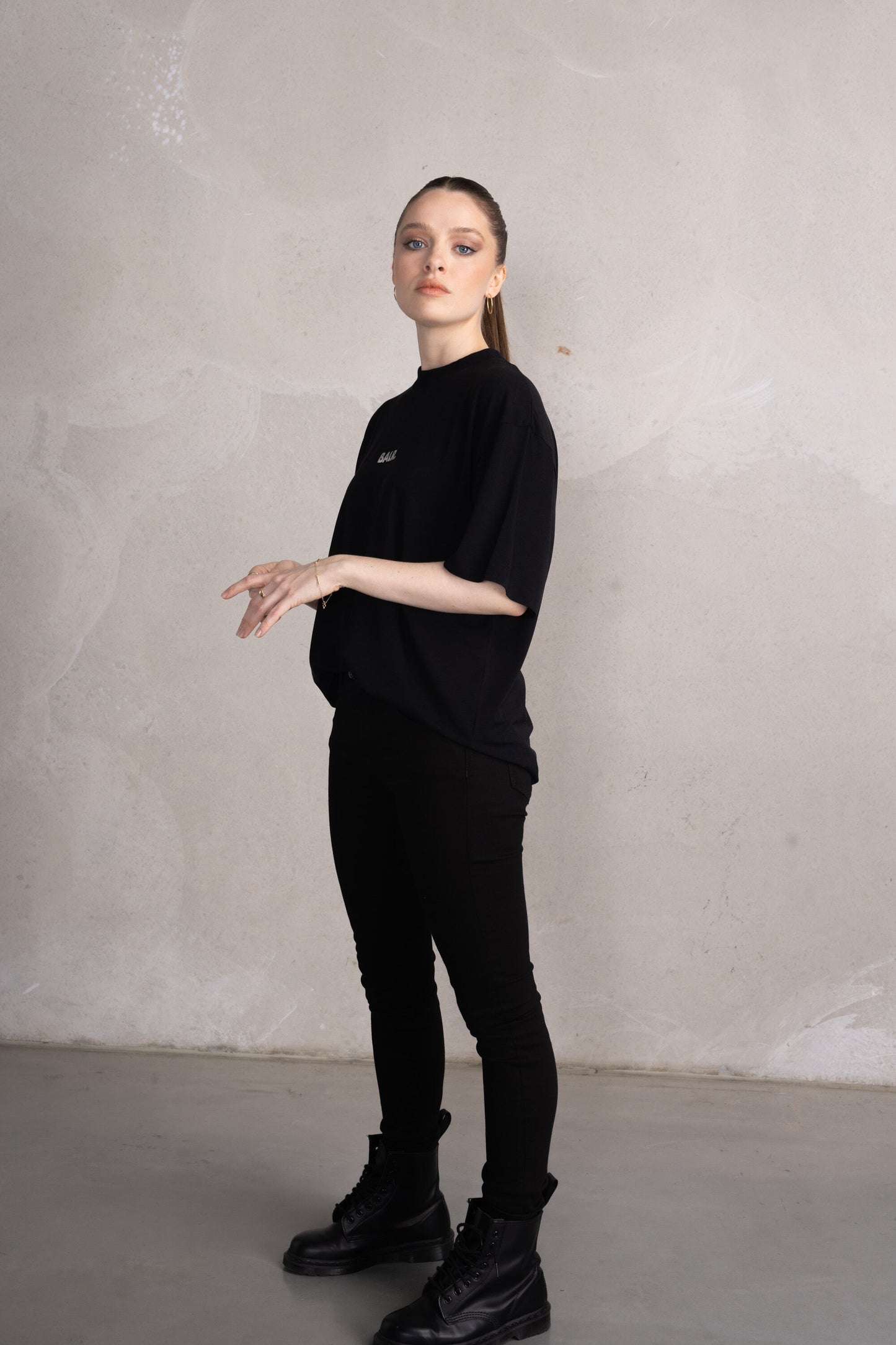 Kate Oversized Solid T-Shirt Jet Black