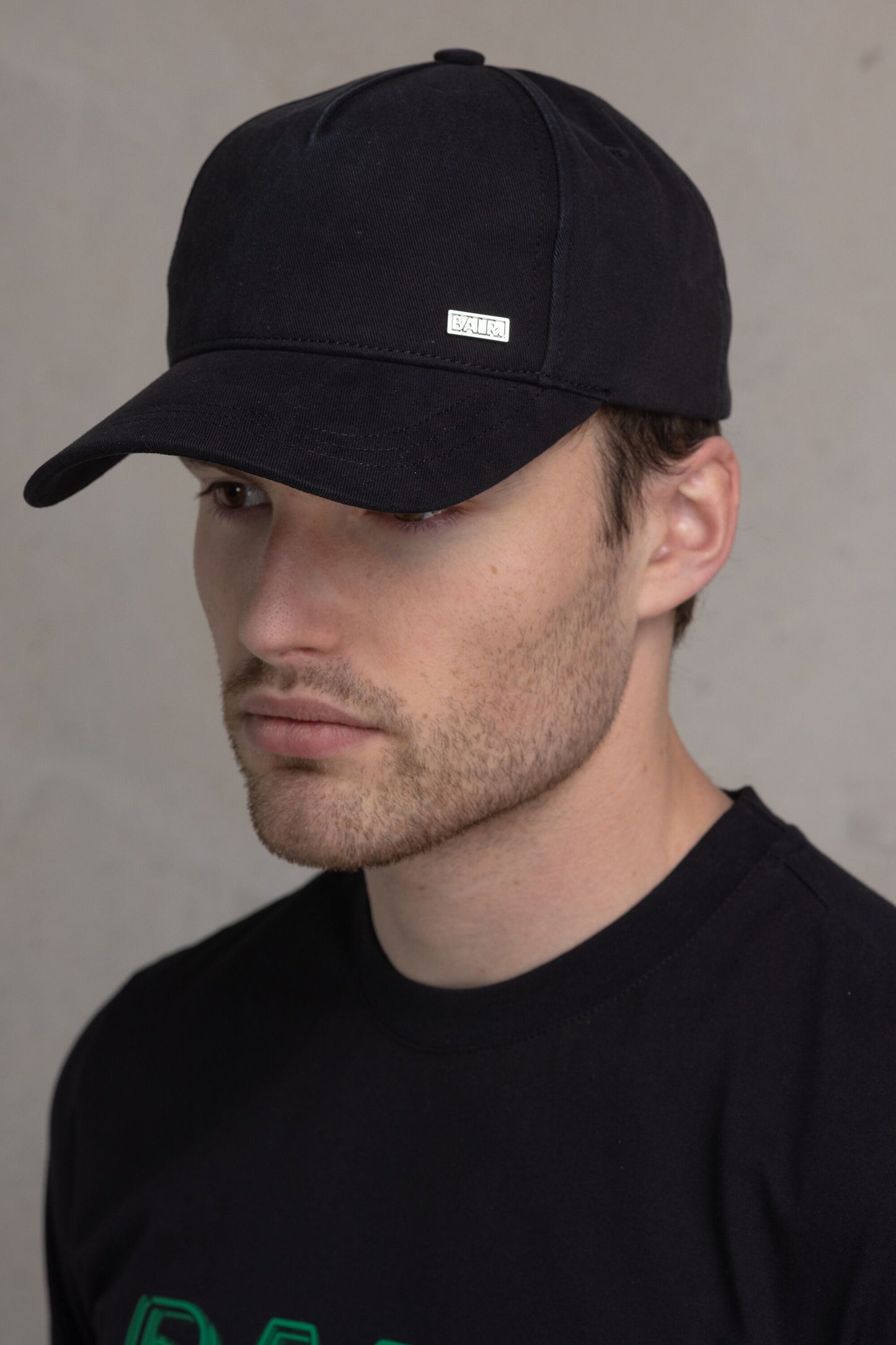 Classic Small Badge Cap Jet Black
