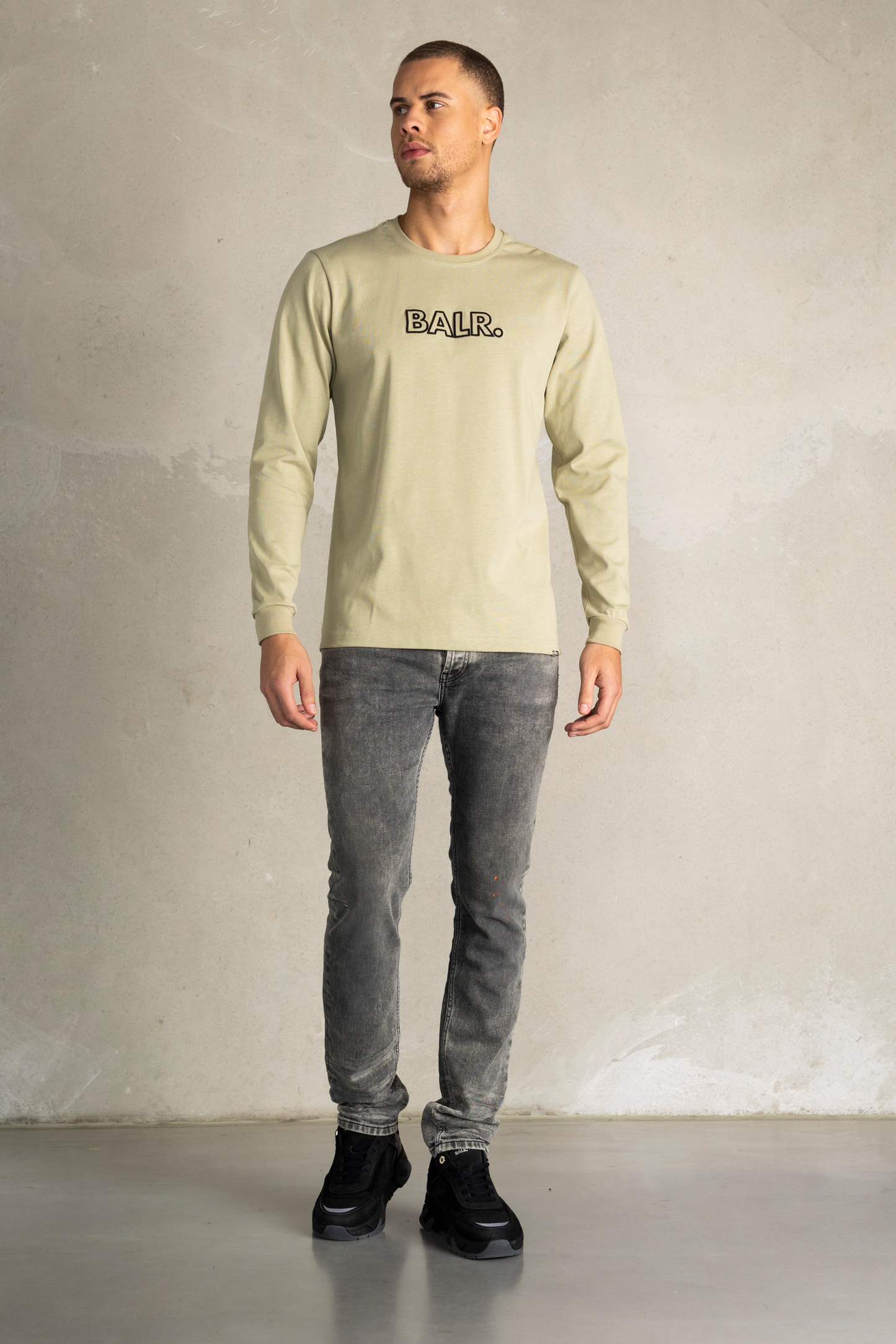 Olaf Straight Outline Long Sleeve Elm