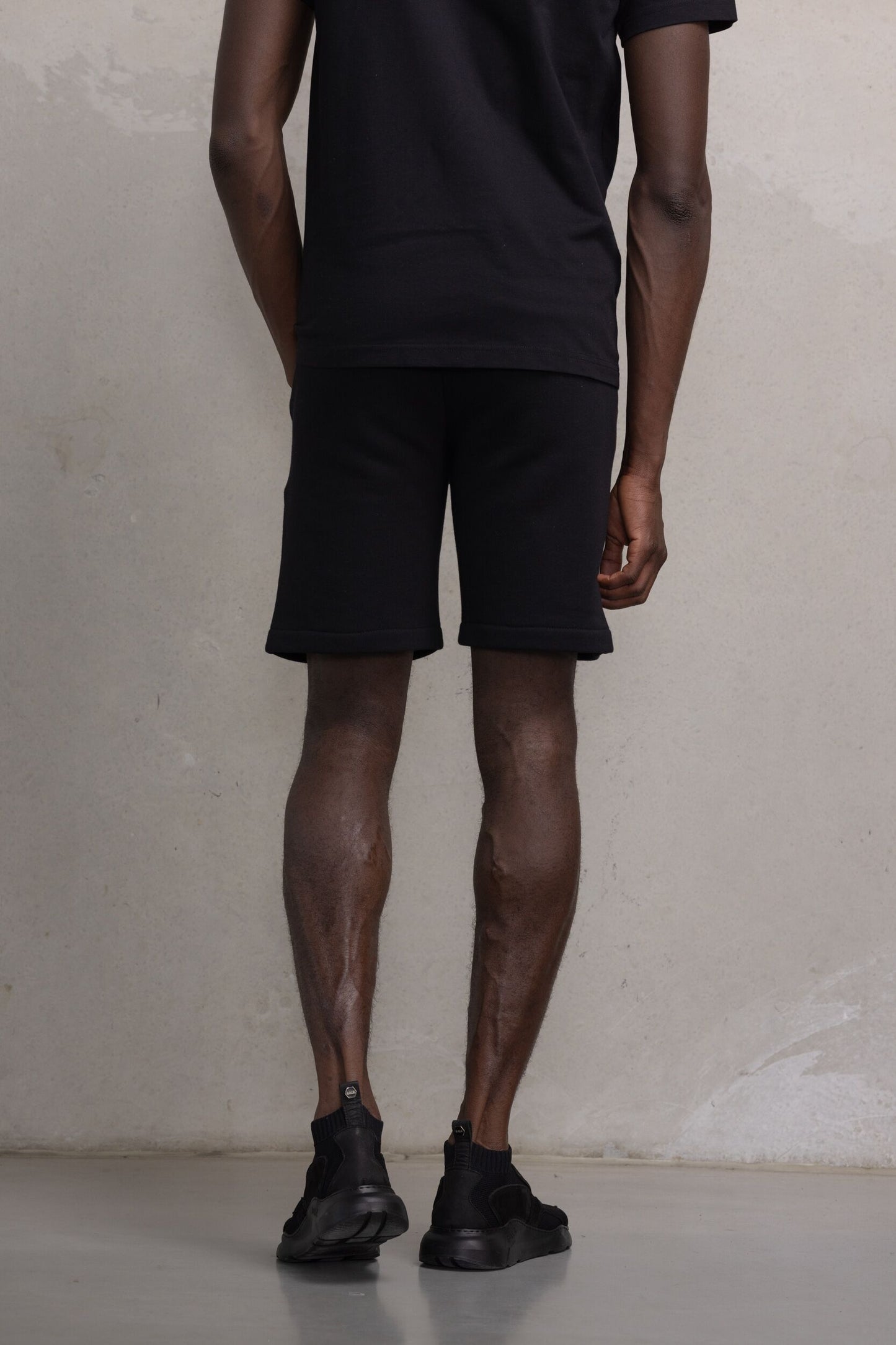 Tony Regular Metal Brand Sweat Short Jet Black