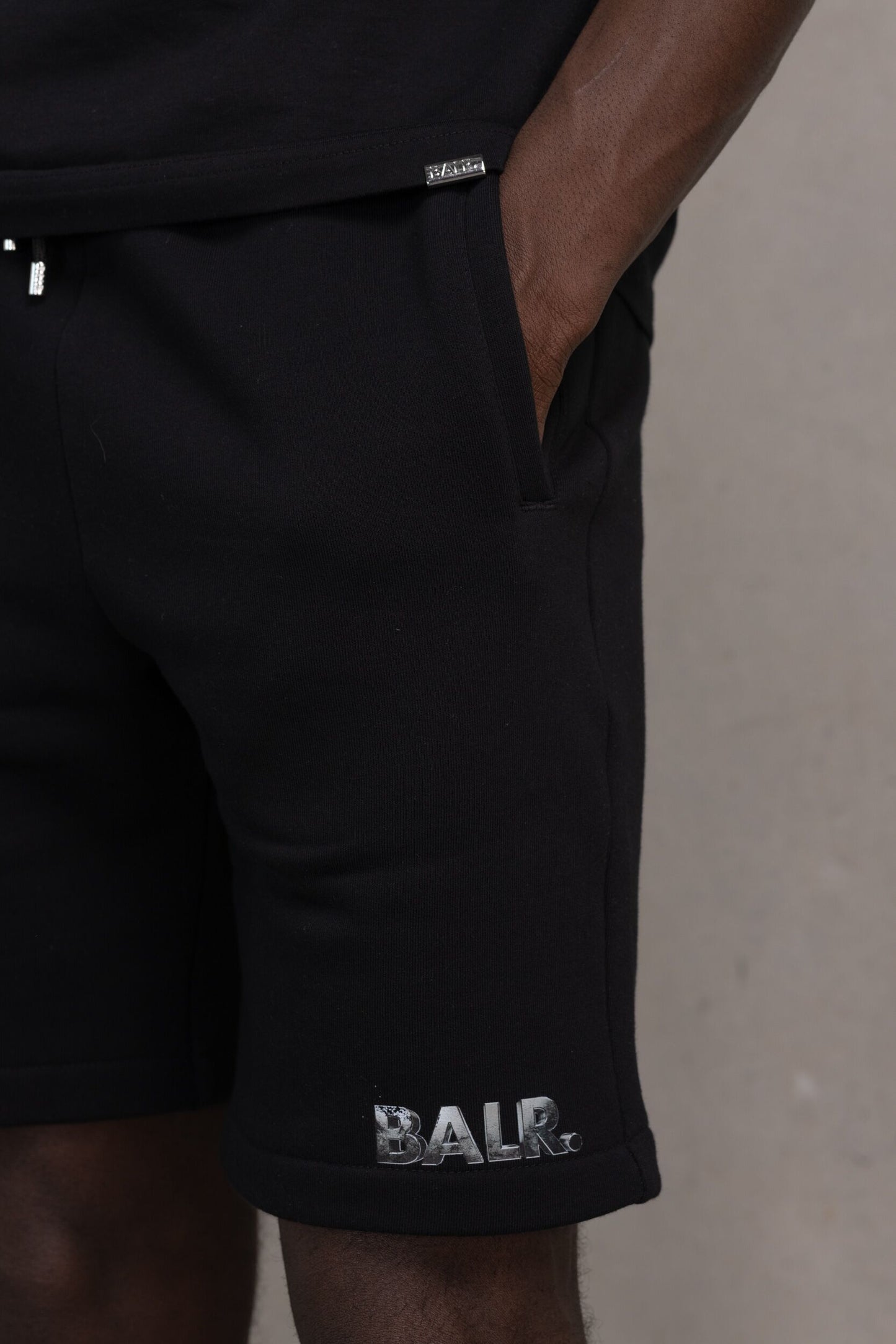Tony Regular Metal Brand Sweat Short Jet Black