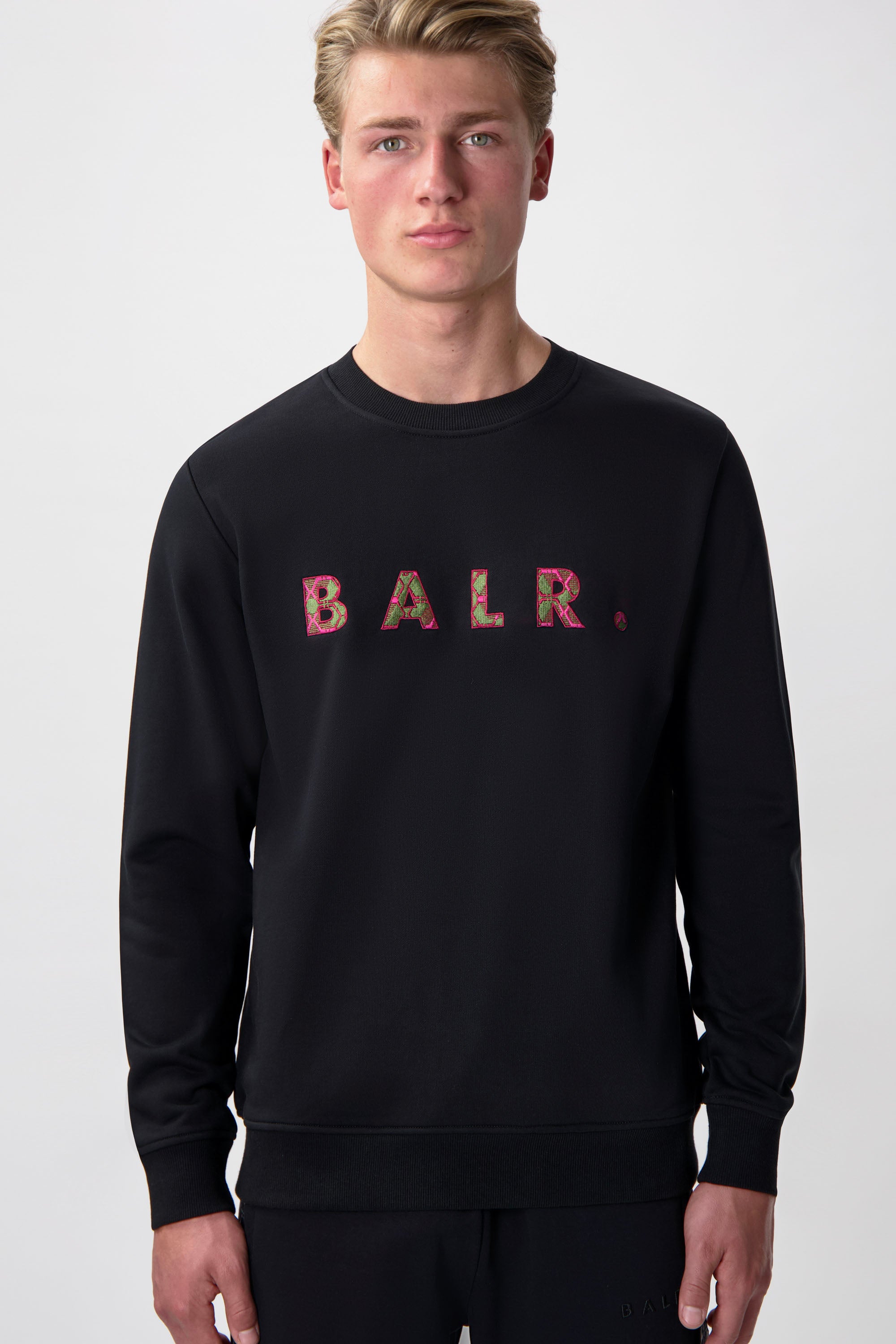 BALR. Monogram Embro Regular Fit Crewneck Jet Black/Tibetian Red
