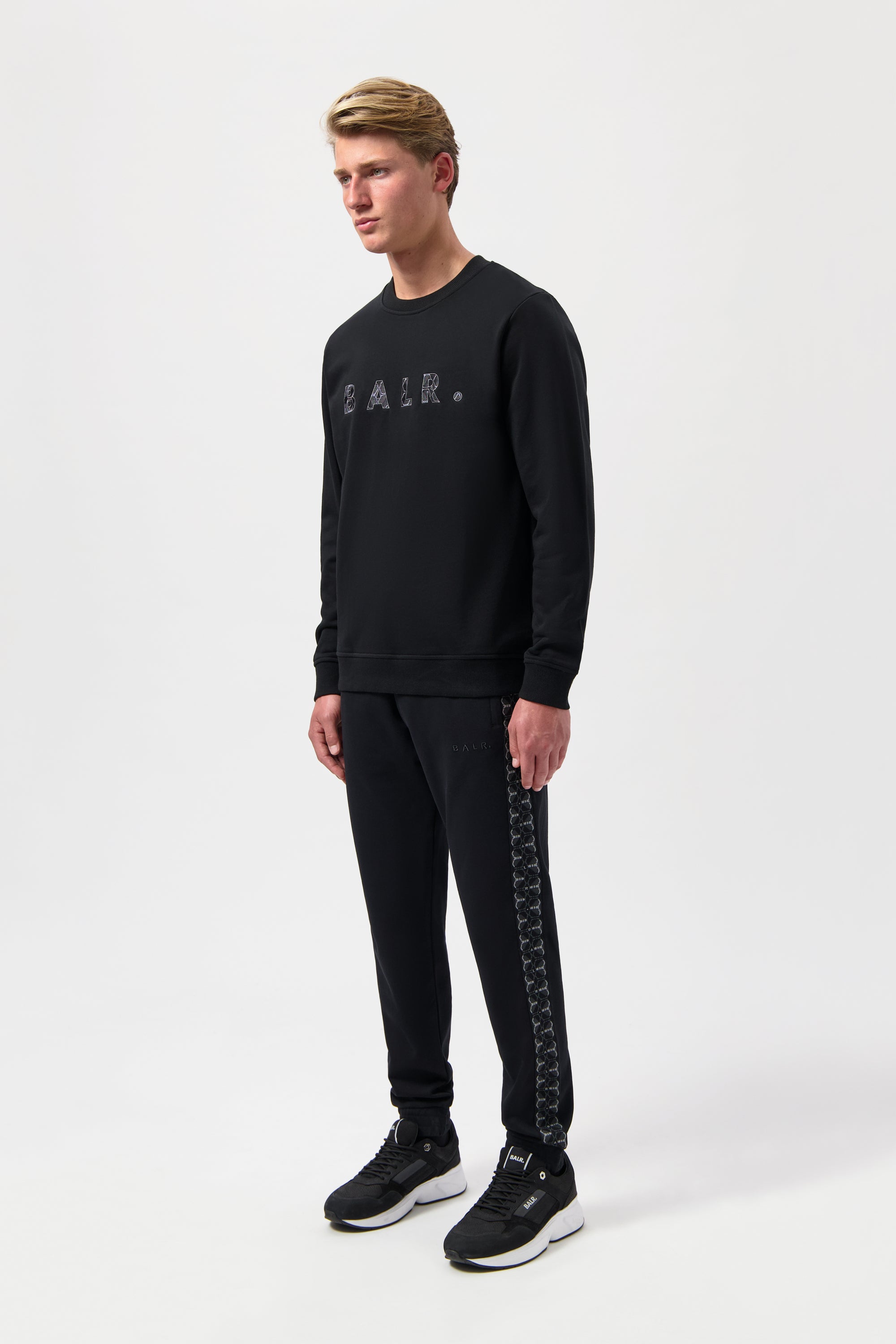 BALR. Monogram Embro Regular Fit Crewneck Jet Black/Phantom
