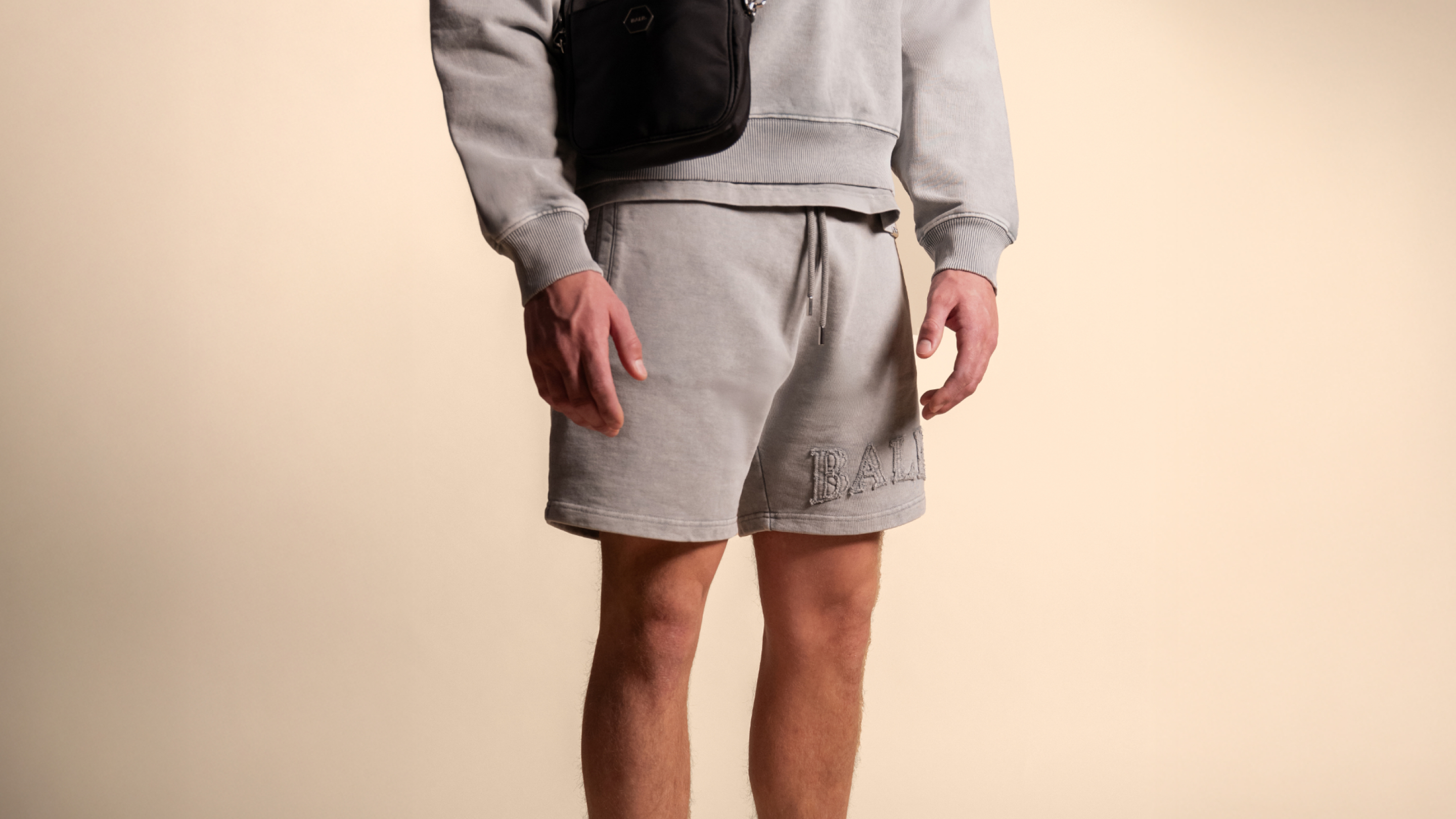 BALR_Bestseller_Ads_16x9_single_7.png