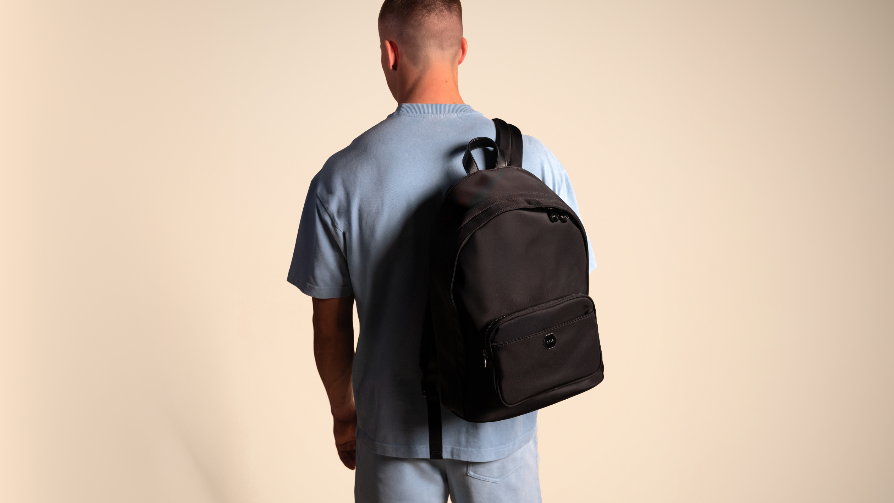 BALR_Bestseller_Ads_16x9_single_8_1.png