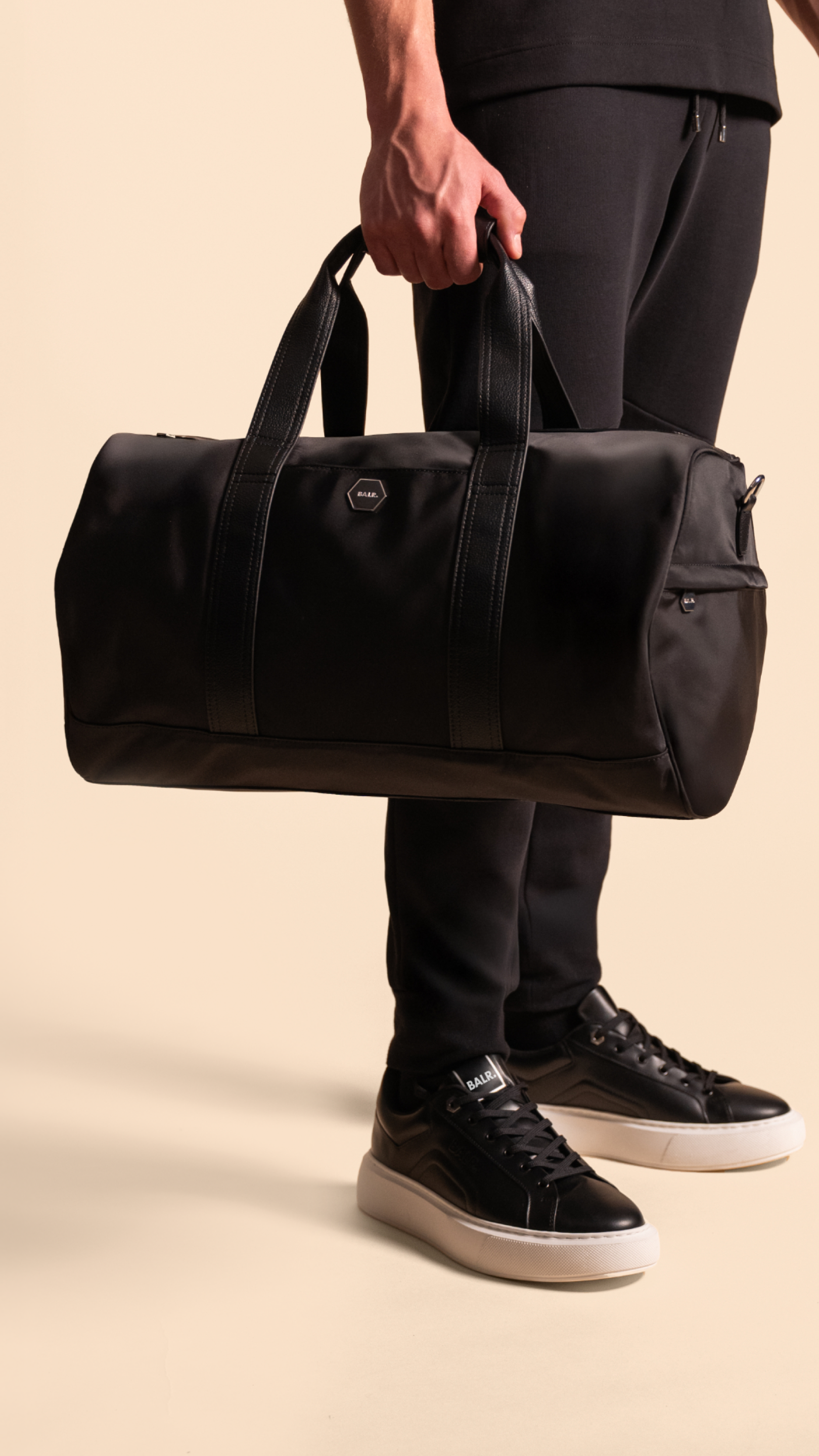 BALR_Bestseller_Ads_9x16_single_5_0576fd1d-b3a6-419a-93a2-ca4080cf6515.png