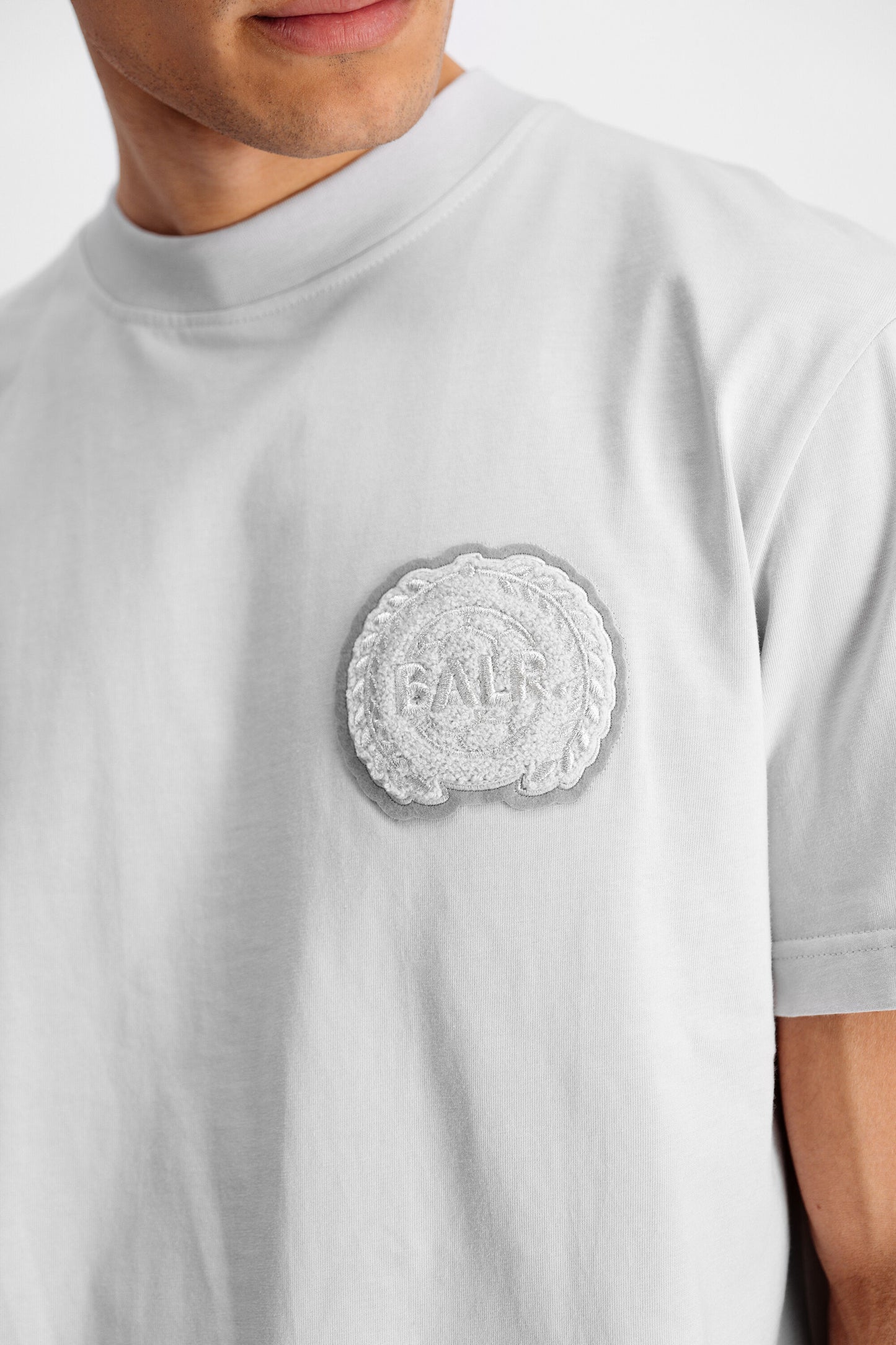 Luxe Crest Box Fit T-Shirt Nimbus Cloud