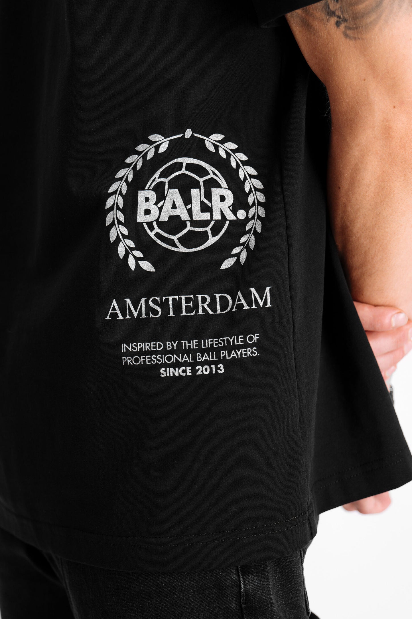 Crest Print Amsterdam Box Fit T-Shirt Jet Black
