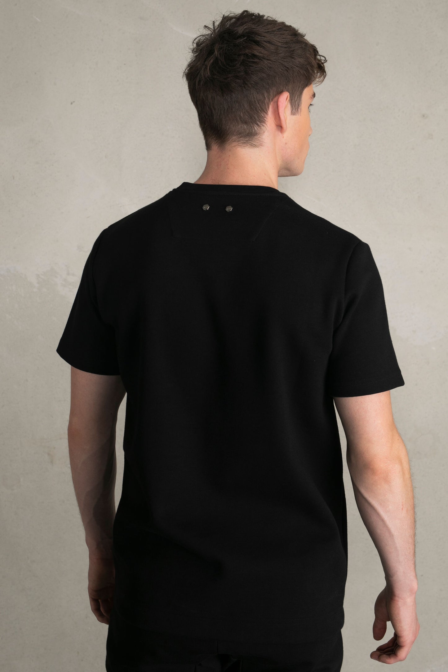 Q-Series Straight T-shirt Jet Black