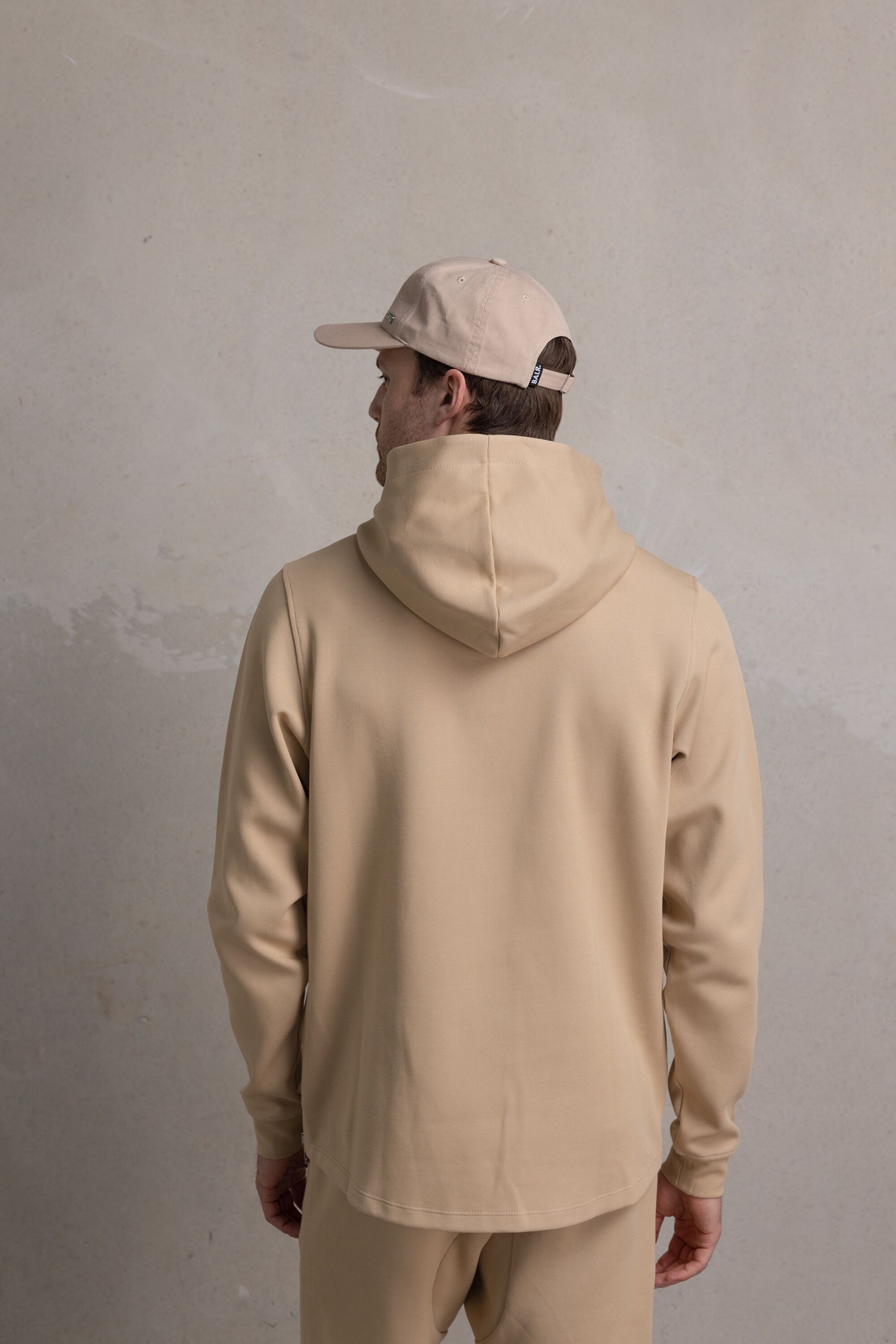 Q-Series Straight Classic Hoodie Irish Cream