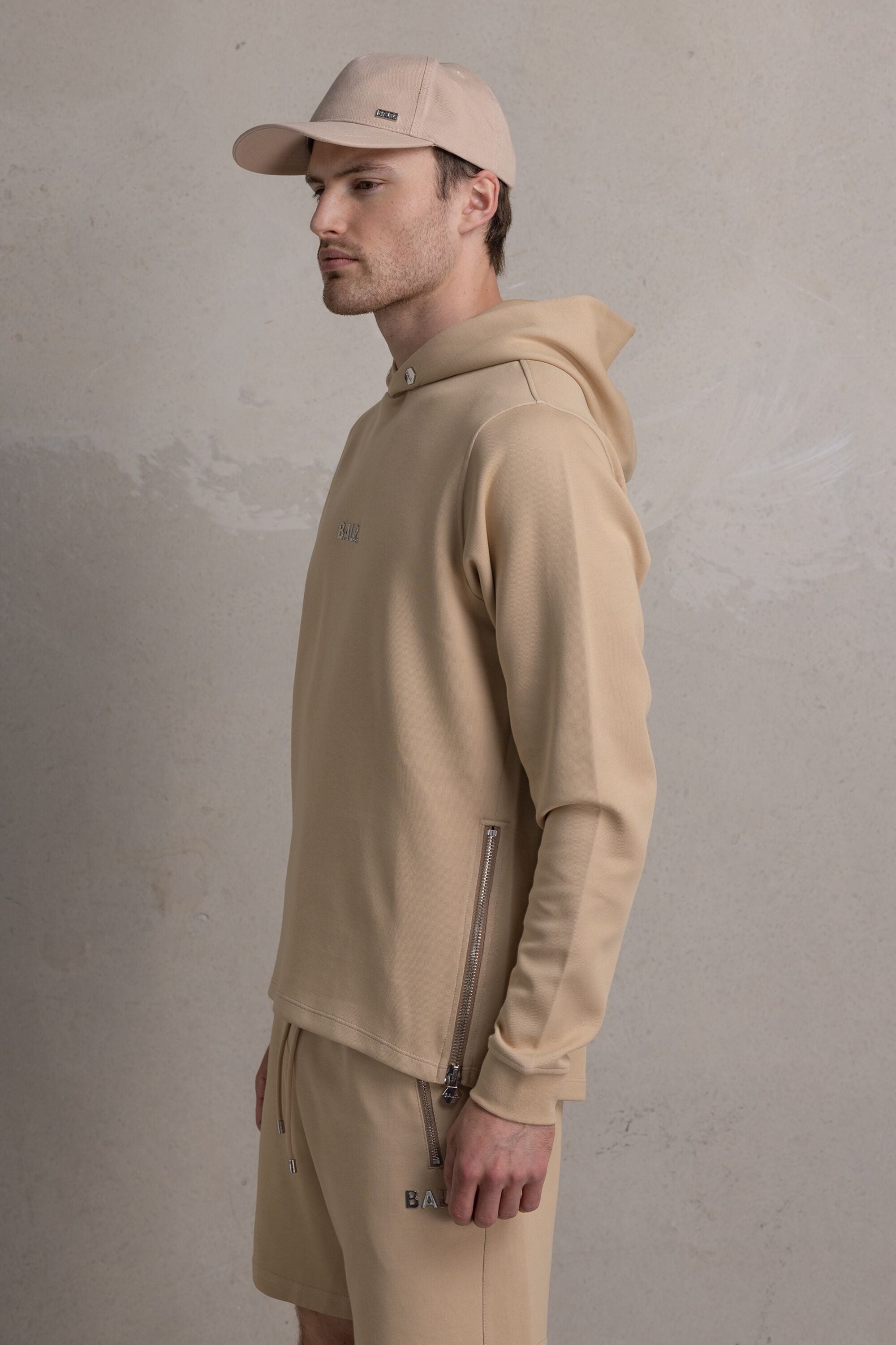 Q-Series Straight Classic Hoodie Irish Cream