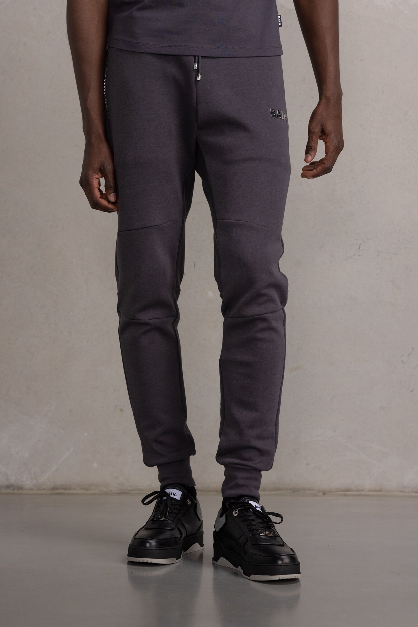 Q-Series Slim Classic Sweatpants Asphalt