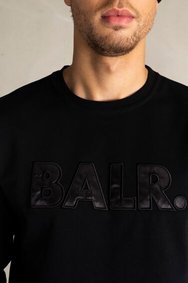 Olaf Straight BALR. Satin Embro Longsleeve T-Shirt Jet Black